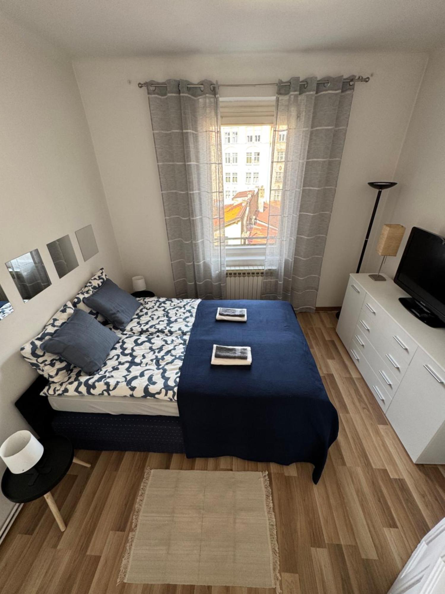 Apartment By Theatre Szarajevó Kültér fotó