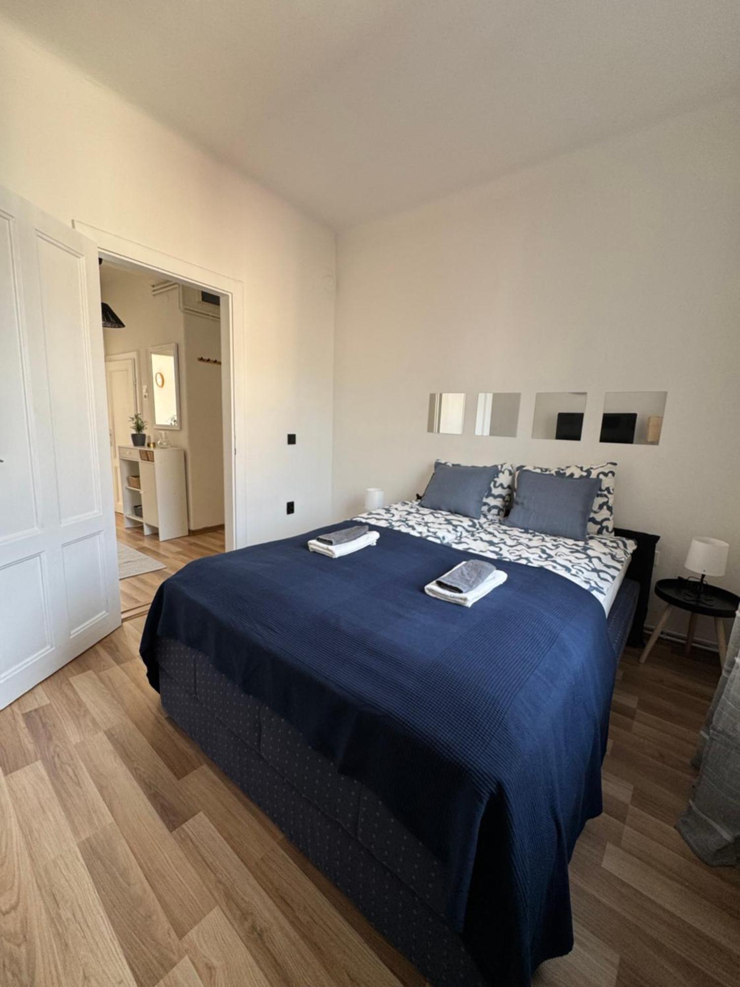 Apartment By Theatre Szarajevó Kültér fotó